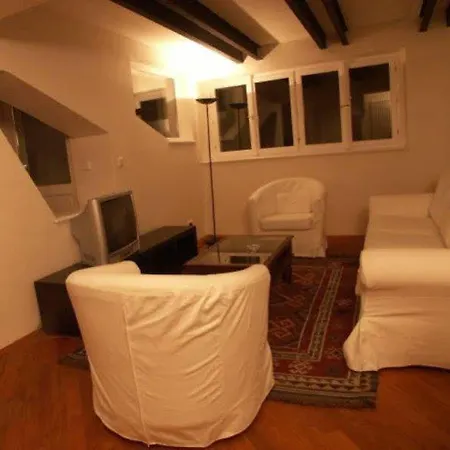 Pvh Charming Flats Odboru Апартаменты
